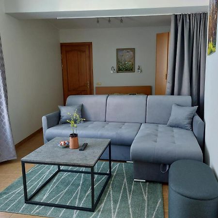Rezos Apartments Juodkrantė Exterior foto