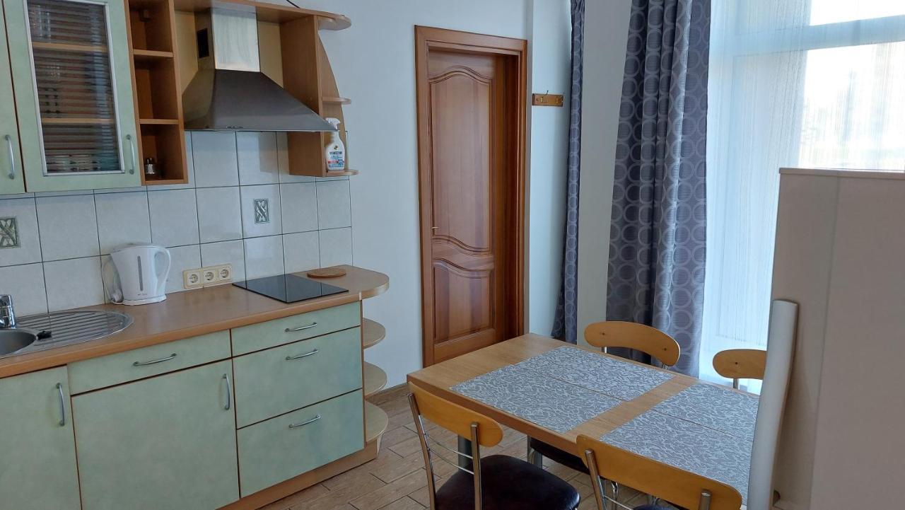 Rezos Apartments Juodkrantė Exterior foto