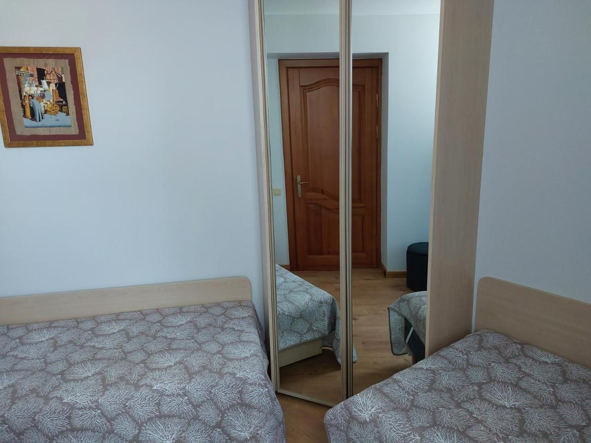 Rezos Apartments Juodkrantė Exterior foto
