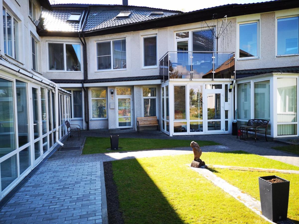 Rezos Apartments Juodkrantė Exterior foto